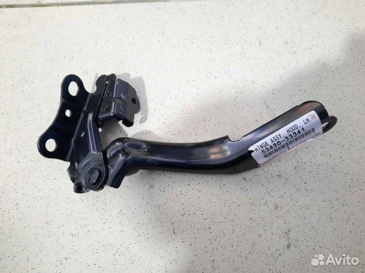 Петля капота передняя левая Тoyota Camry V70