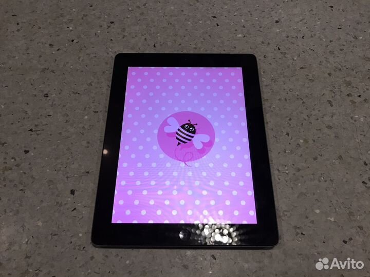 iPad (с играми +++90 игр)