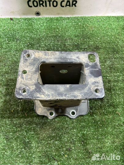 Кронштейн усилителя переднего бампера Kia Ceed 1 E