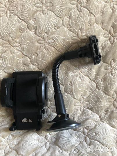 Держатель для мобильных устройств Ritmix RCH-015 W