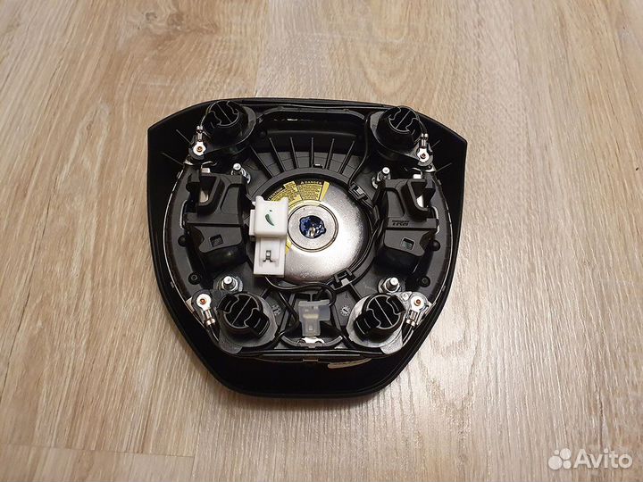 Airbag водителя Renault Logan 2018- подушка