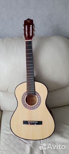 Акустическая гитара