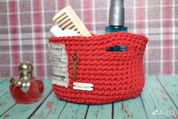 Корзина вязанная для хранения косметики и мелочей