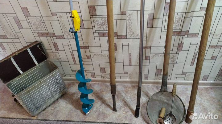 Зимние рыболовные снасти