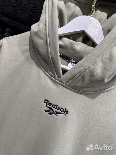 Спортивный костюм Reebok