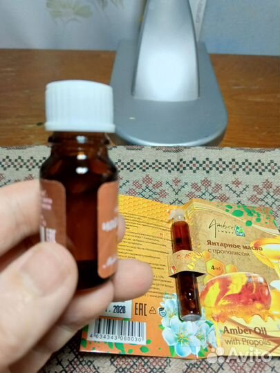 Масло чайного дерева и янтарное масло
