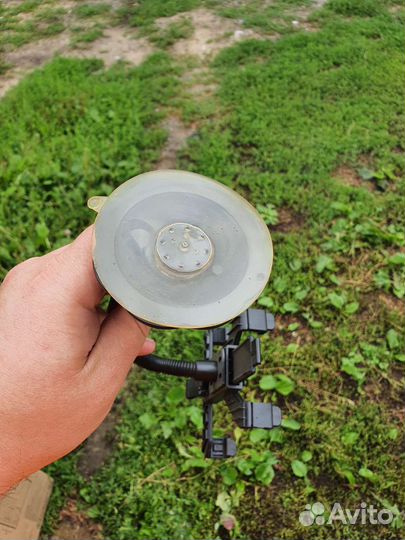 Держатель для планшета в машину