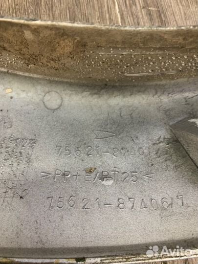 Накладка на крыло передняя правая Daihatsu Terios