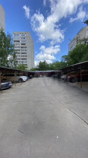 Машиноместо, 10 м²