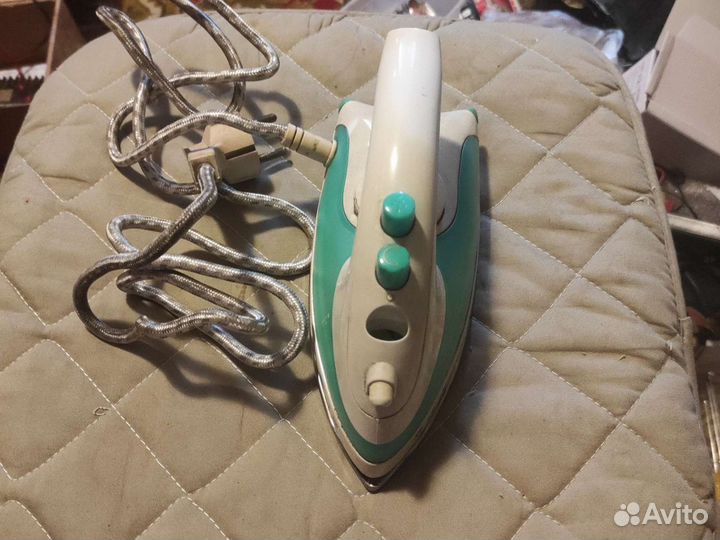 Утюг дорожный