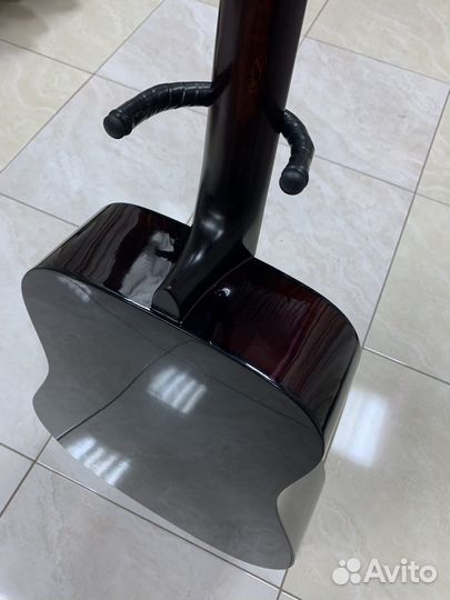 Акустическая гитара