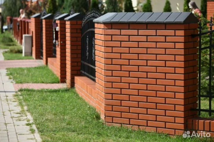 Забор из кирпича