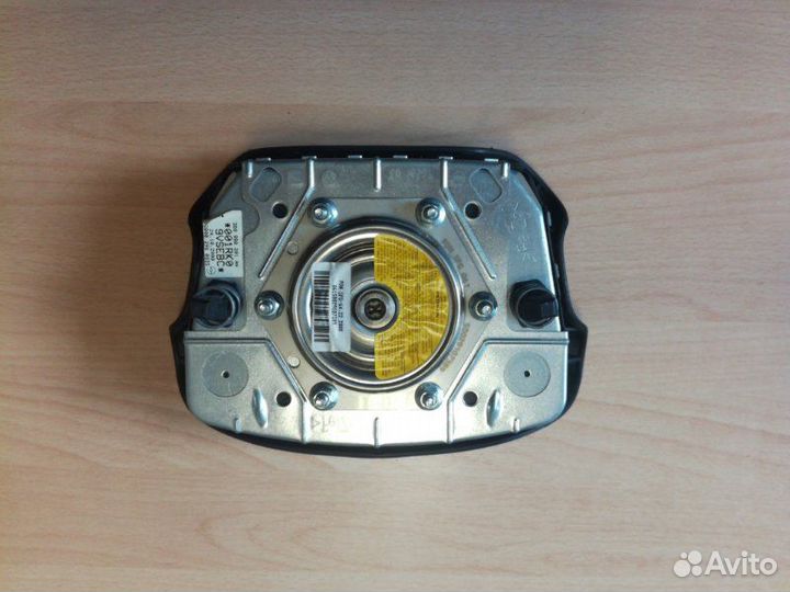 Подушка безопасности (Airbag) Volkswagen Golf 4 1J