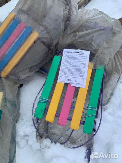 Снегокат с ручкой и колесами