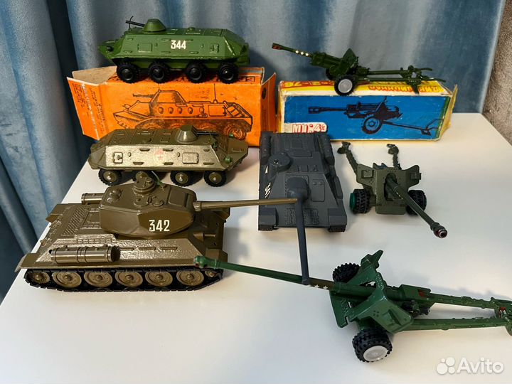 Советская военная техника танк т34 СССР