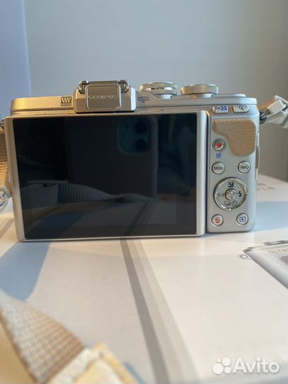 Цифровой фотоаппарат olympus pen E-PL8