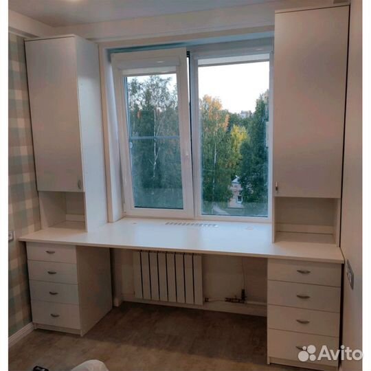 Рабочая зона у окна