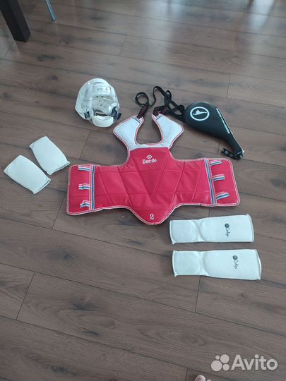 Комплект защиты для тхэквондо