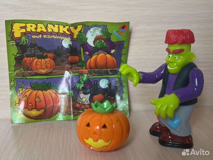 Киндер сюрприз макси Франкенштейн с тыквой