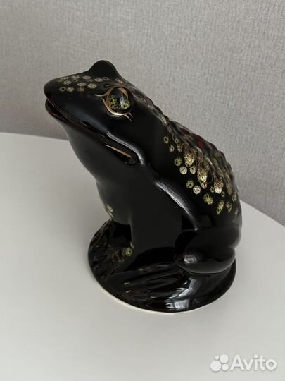 Статуэтка лягушка-копилка