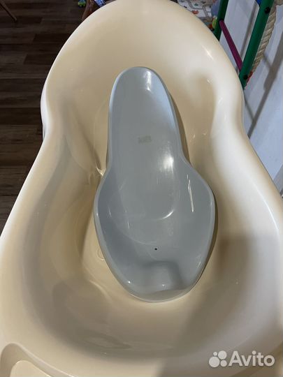 Подставка под ванну и ванночка