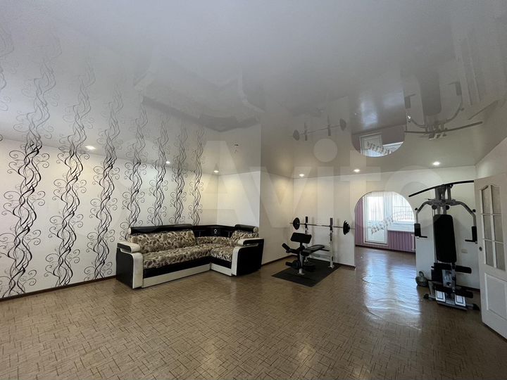 3-к. квартира, 125 м², 6/10 эт.