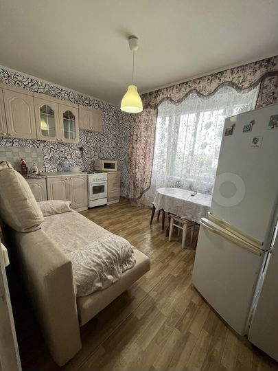 1-к. квартира, 42 м², 7/16 эт.