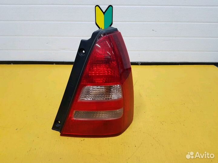 Стоп сигнал правый Subaru Forester, SG5