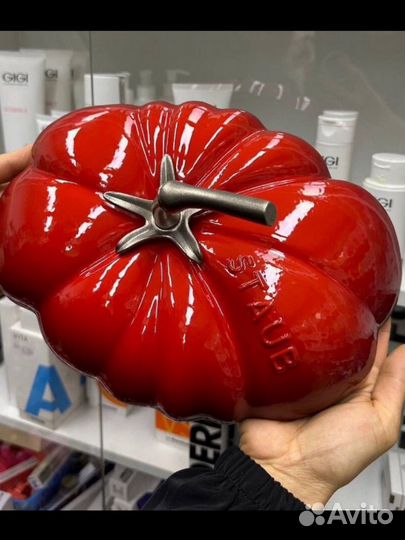 Кастрюля помидорка Staub