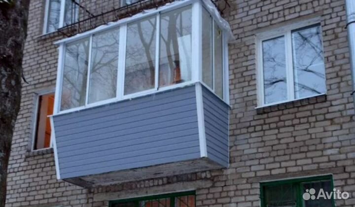 Застекление балкона с обшивкой