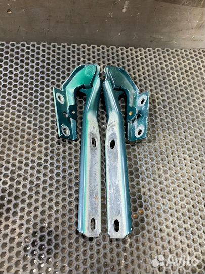 Петли капота Volkswagen Passat B5