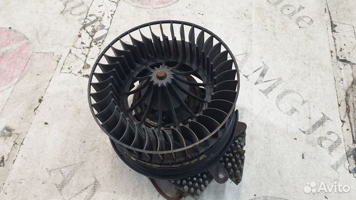 Мотор печки в сборе на Mercedes-Benz W202