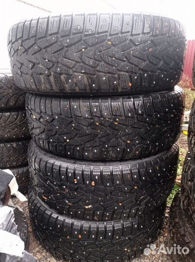 Nokian Tyres Hakkapeliitta 7 SUV 215/65 R16