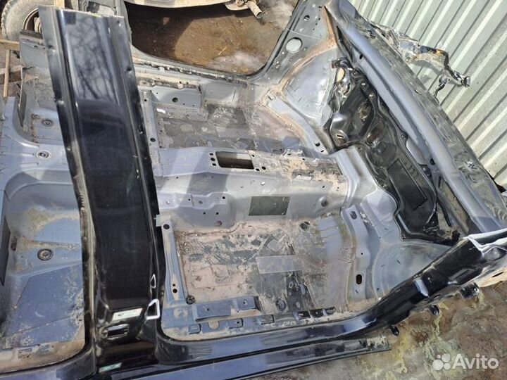 Порог кузова правый Skoda Octavia лифтбек 1.4 BUD