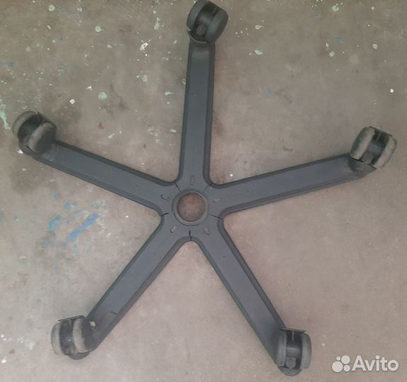 Крестовина металлическая для кресла
