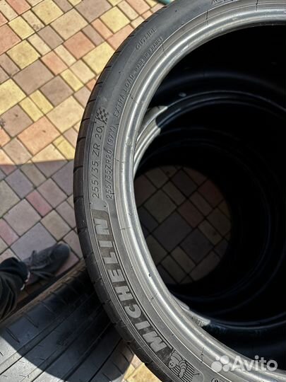 Michelin Pilot Sport 4 S 255/35 R20 и 295/30 R20 101Y