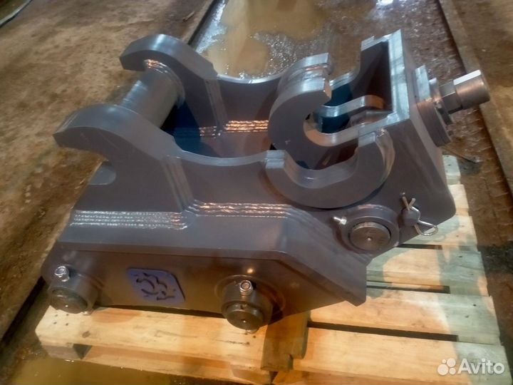 Быстросъем (квиккаплер) для экскаватора Hitachi