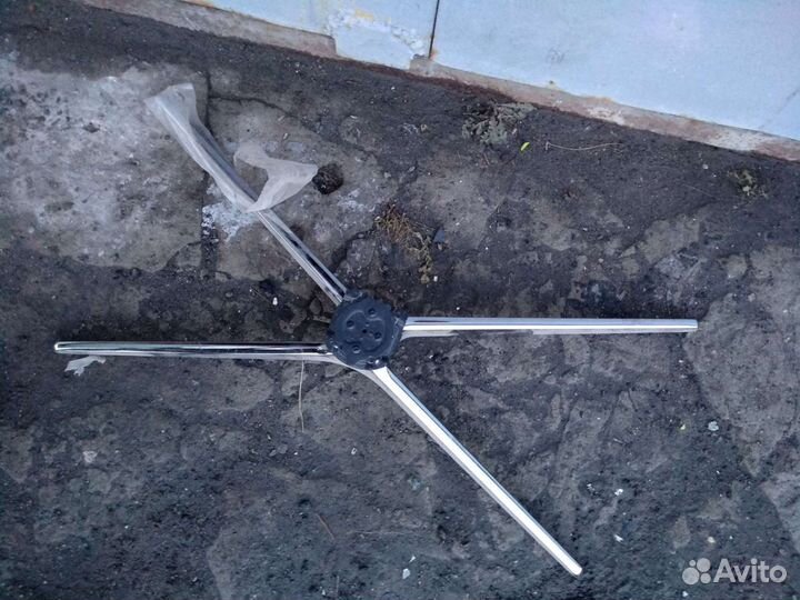 Подставка для телевизора