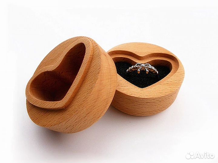 Коробка с любой гравировкой на ваш выбор