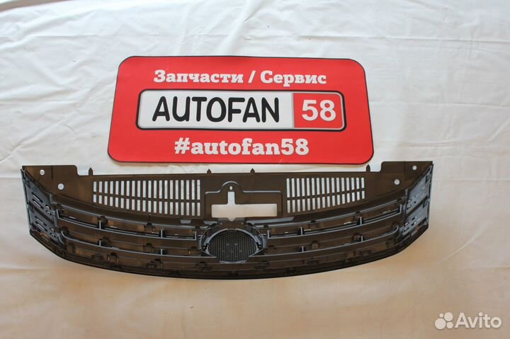 Решетка радиатора tiguan I 2010-2013