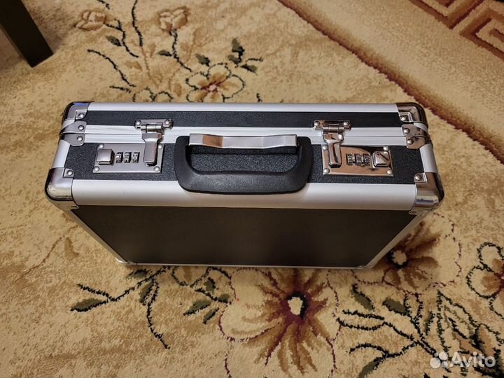 Кейс чемодан