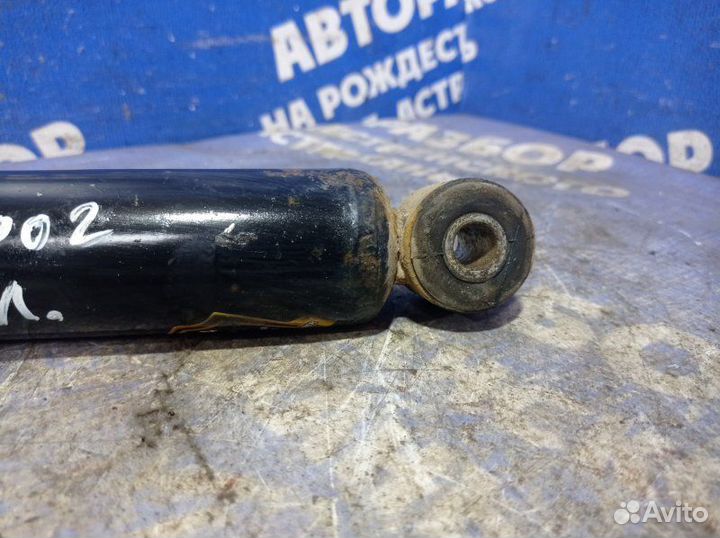 Передний амортизатор Mitsubishi Pajero 2