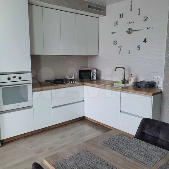 2-к. квартира, 65 м², 8/10 эт.