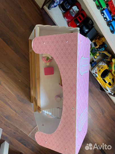 Домик кукольный