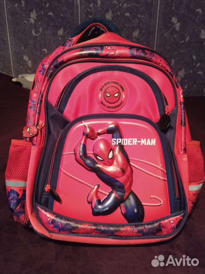 Школьный рюкзак