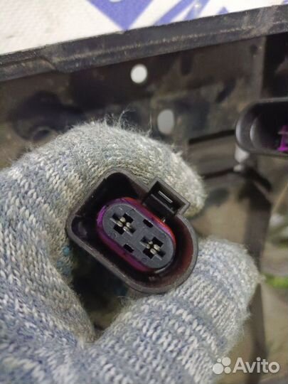 Вентилятор Volkswagen Golf 5 хэтчбек 1.6 BAG 2004