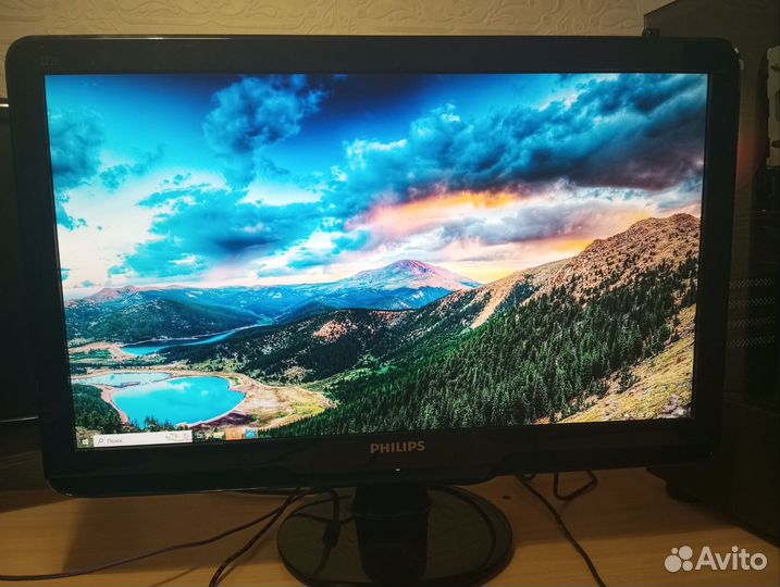 Монитор Philips 22