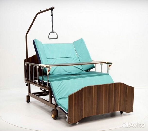Функциональная медицинская кровать для ухода