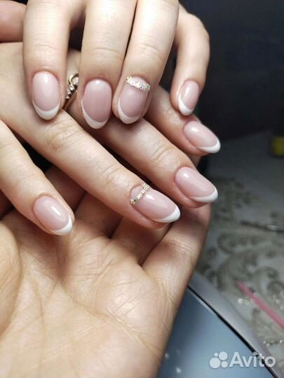 Маникюр и наращивание ногтей