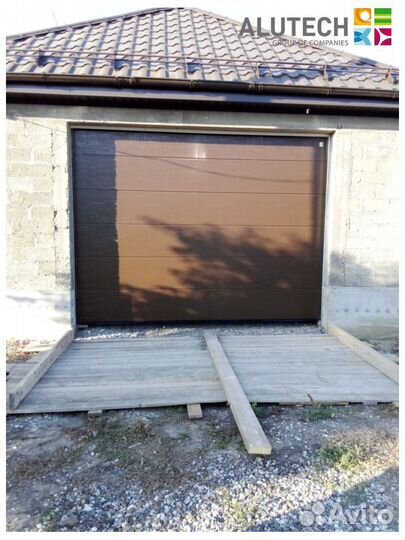 Гаражные ворота alutech